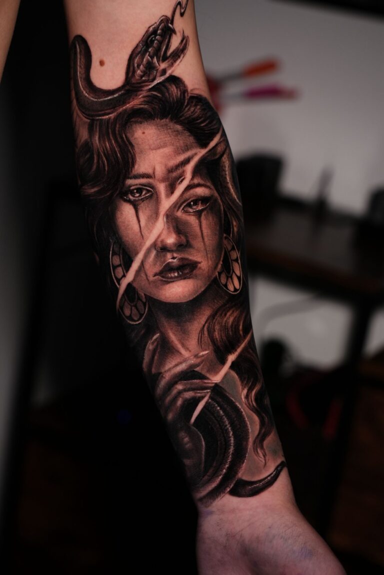 SANDRA TAVIRA tatuaje